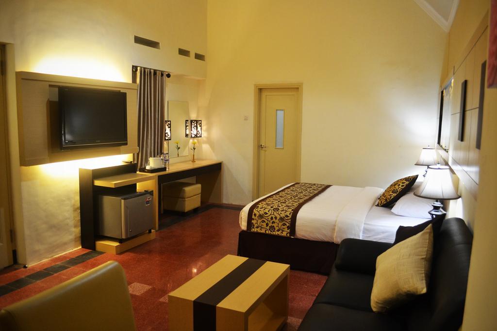 Srikandi Guesthouse Маланг Номер фото